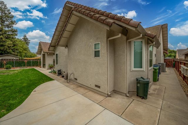 1850 Hammond Dr, Turlock, CA 95382