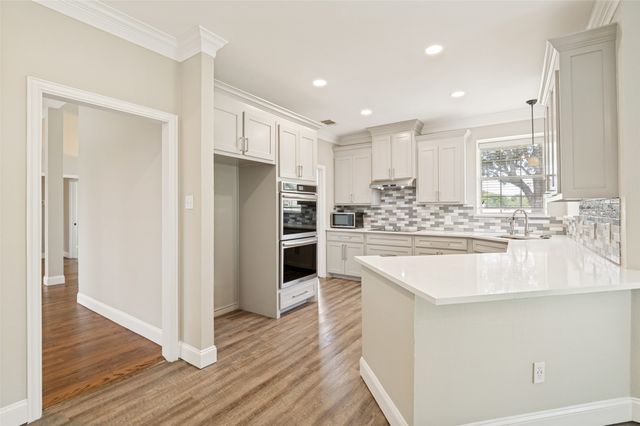 1320 E Highland Road, Waxahachie, TX 75167