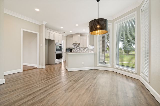 1320 E Highland Road, Waxahachie, TX 75167