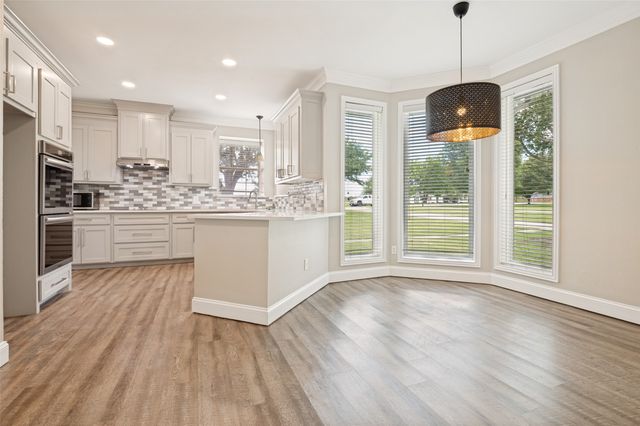 1320 E Highland Road, Waxahachie, TX 75167