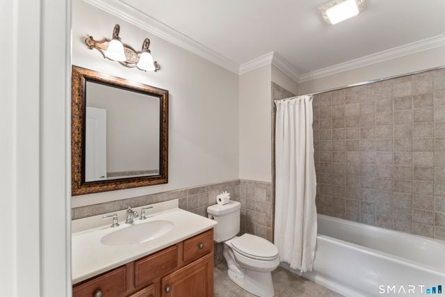 53 Grassy Plain Street APT B5, Bethel, CT 06801