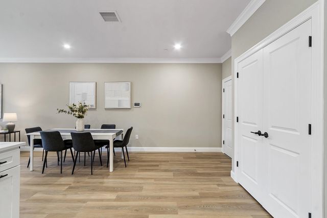 10100 S Willow St Unit 213, Manchester, NH 03103