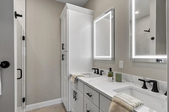 10100 S Willow St Unit 213, Manchester, NH 03103