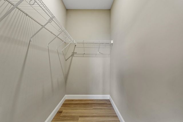 10100 S Willow St Unit 213, Manchester, NH 03103