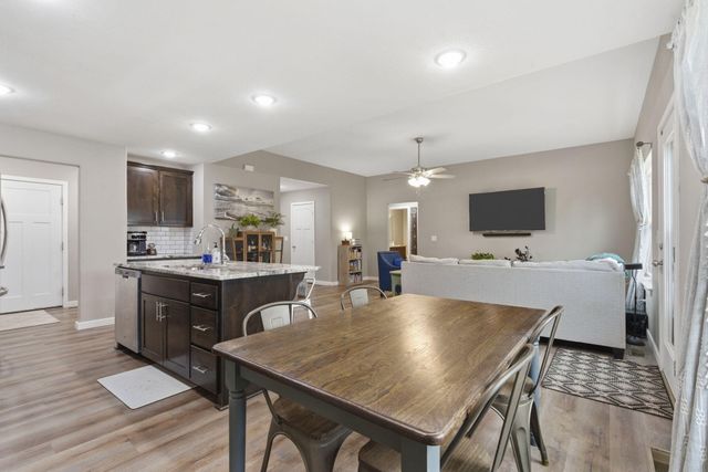 208 E Seminole Street, Strafford, MO 65757