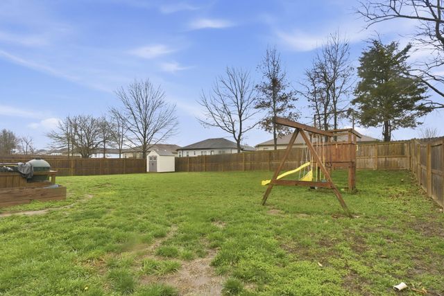 208 E Seminole Street, Strafford, MO 65757