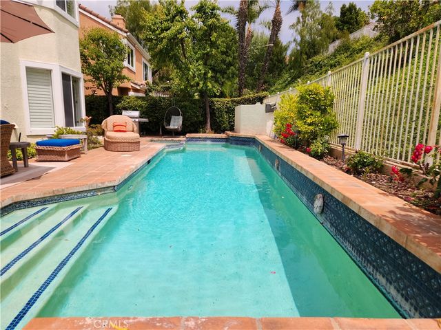 24718 Calle Serranona, Calabasas, CA 91302