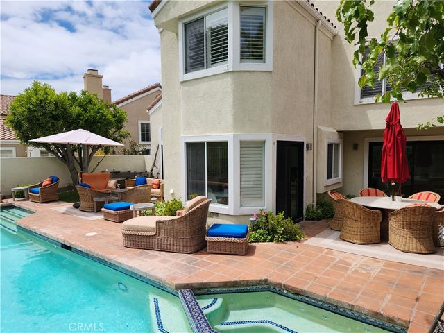 24718 Calle Serranona, Calabasas, CA 91302