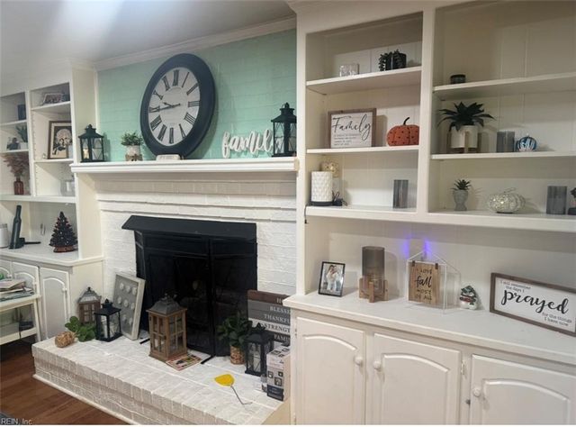 956 Timberlake DR, Virginia Beach, VA 23464
