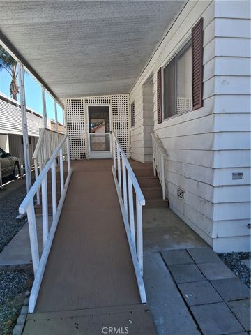 725 W Thornton 157, Hemet, CA 92543