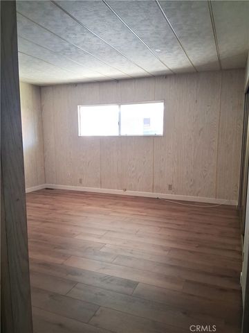 725 W Thornton 157, Hemet, CA 92543