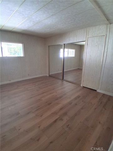 725 W Thornton 157, Hemet, CA 92543