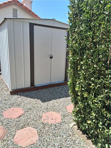 725 W Thornton 157, Hemet, CA 92543