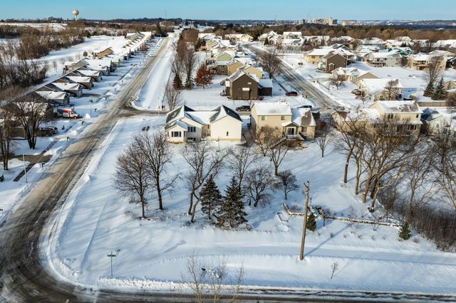 1132 Putters Place SE, Rochester, MN 55904