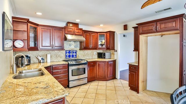 4862 Gainsport, Irvine, CA 92604