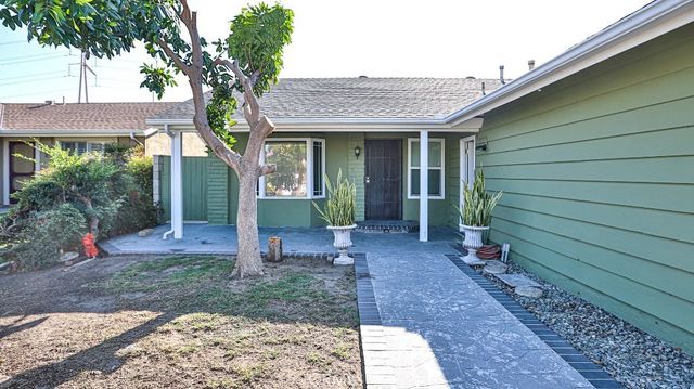 4862 Gainsport, Irvine, CA 92604