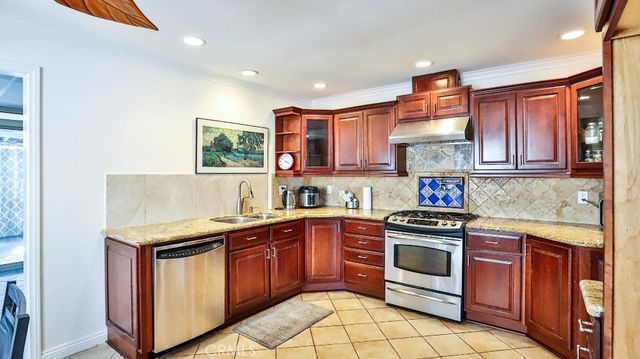 4862 Gainsport, Irvine, CA 92604