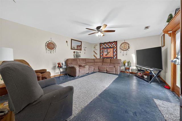 319 Highway Aa, Wright City, MO 63390