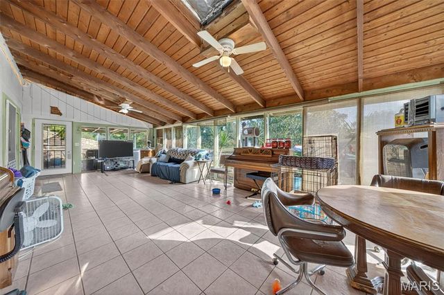 319 Highway Aa, Wright City, MO 63390