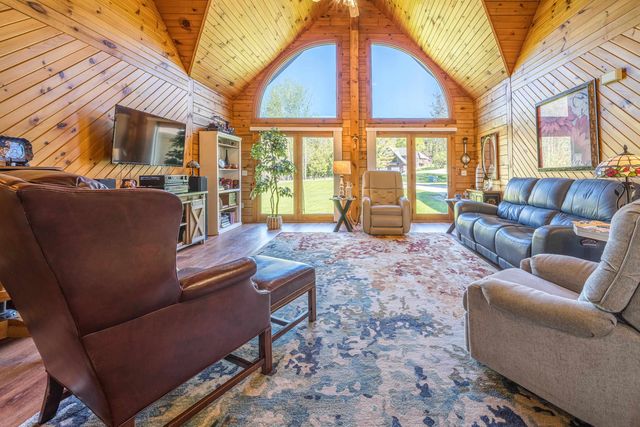 5592 Linksview Way, Gladwin, MI 48624