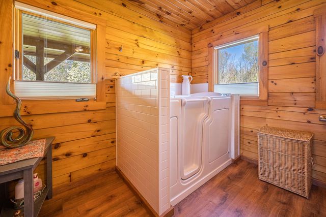 5592 Linksview Way, Gladwin, MI 48624