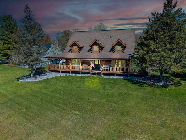 5592 Linksview Way, Gladwin, MI 48624