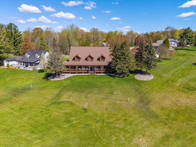 5592 Linksview Way, Gladwin, MI 48624