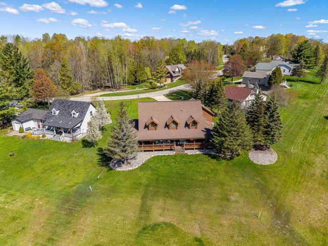5592 Linksview Way, Gladwin, MI 48624