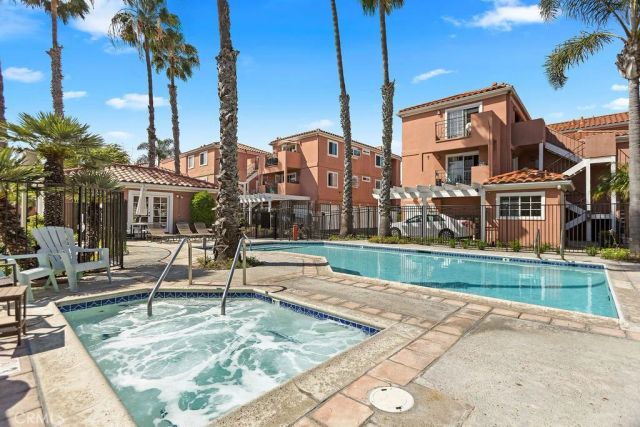 409 Utica C-29, Huntington Beach, CA 92648