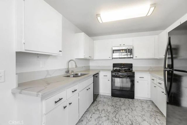 409 Utica C-29, Huntington Beach, CA 92648