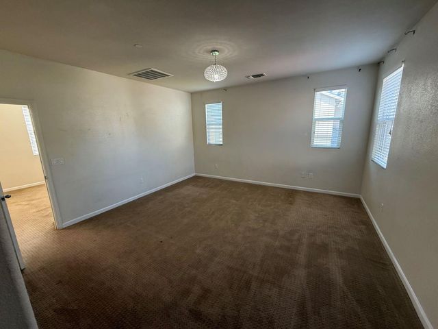 2217 Novi Dr, Riverbank, CA 95367