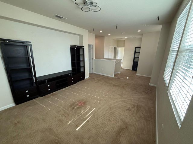 2217 Novi Dr, Riverbank, CA 95367
