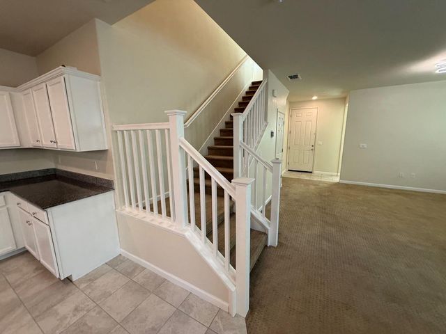 2217 Novi Dr, Riverbank, CA 95367