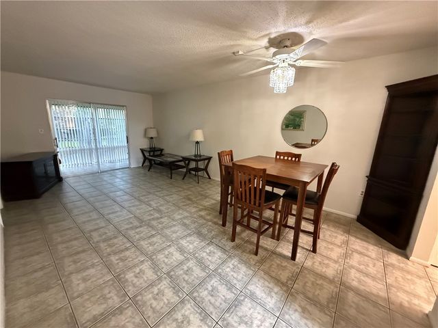 1100 Ponce De Leon Circle N102, Vero Beach, FL 32960