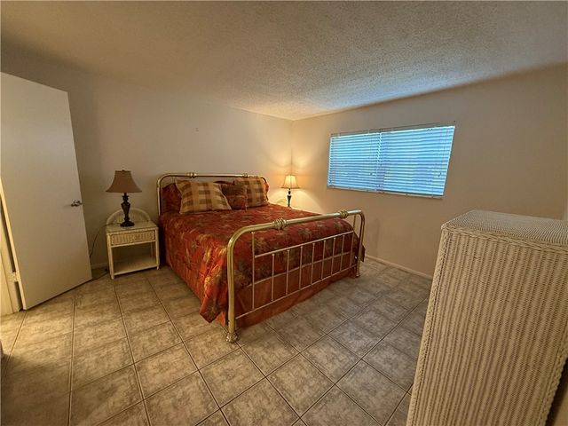 1100 Ponce De Leon Circle N102, Vero Beach, FL 32960
