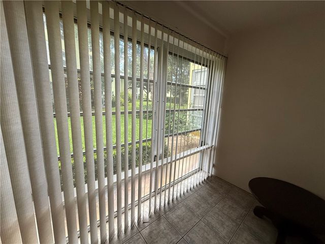 1100 Ponce De Leon Circle N102, Vero Beach, FL 32960