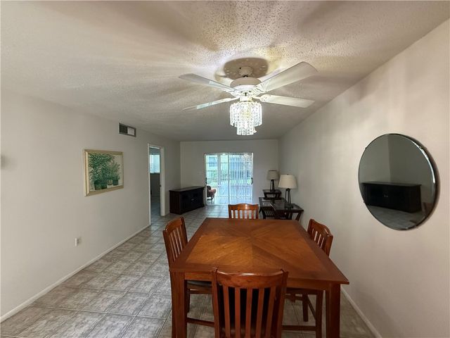 1100 Ponce De Leon Circle N102, Vero Beach, FL 32960