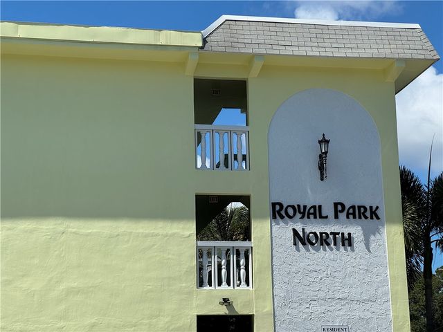 1100 Ponce De Leon Circle N102, Vero Beach, FL 32960