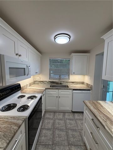 1100 Ponce De Leon Circle N102, Vero Beach, FL 32960
