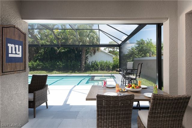 823 96th AVE N, Naples, FL 34108