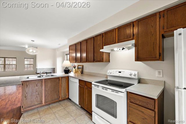 43 Georgetown Court, Dearborn, MI 48126