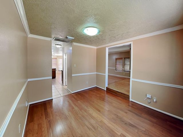 1028 Chesterwood Drive, Pearland, TX 77581