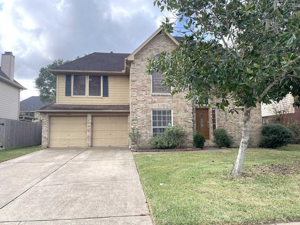 1028 Chesterwood Drive, Pearland, TX 77581