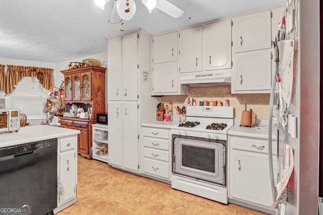 245 MOSELEY CROSSING Drive, Stockbridge, GA 30281