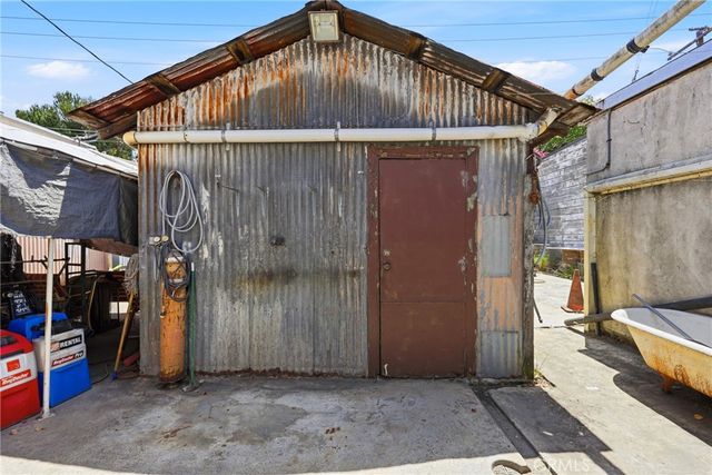 5582 Atlantic, Long Beach, CA 90805