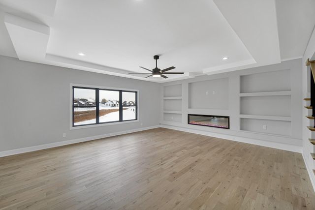 9467 Tall Grass Trail, St. John, IN 46373