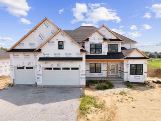 9467 Tall Grass Trail, St. John, IN 46373