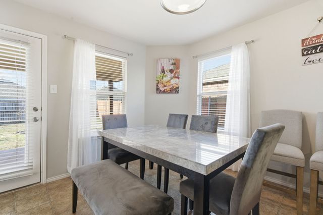 2011 Pine Knot Drive, Heartland, TX 75126