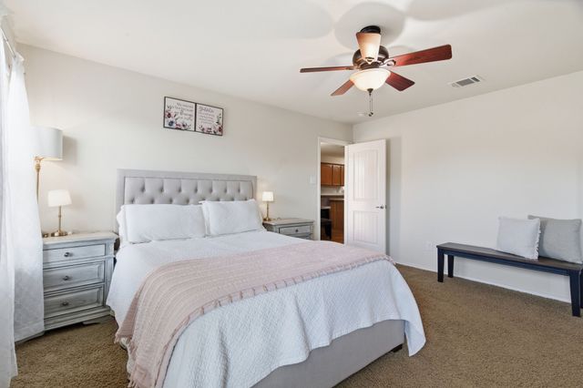 2011 Pine Knot Drive, Heartland, TX 75126