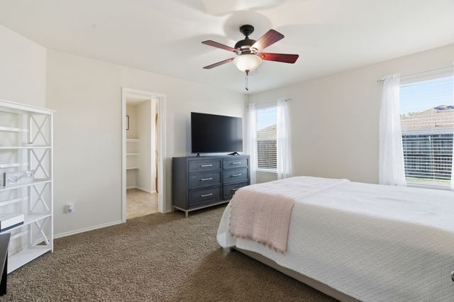 2011 Pine Knot Drive, Heartland, TX 75126